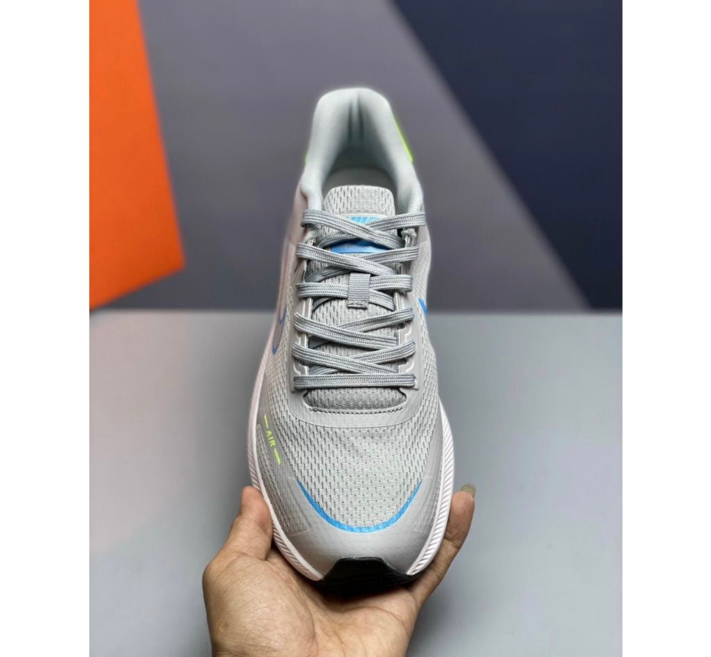 Air Zoom Structure 8x - blue highlight